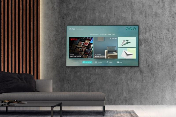 Smart hotel TV system with IPTV for hotels and OTT content integration
